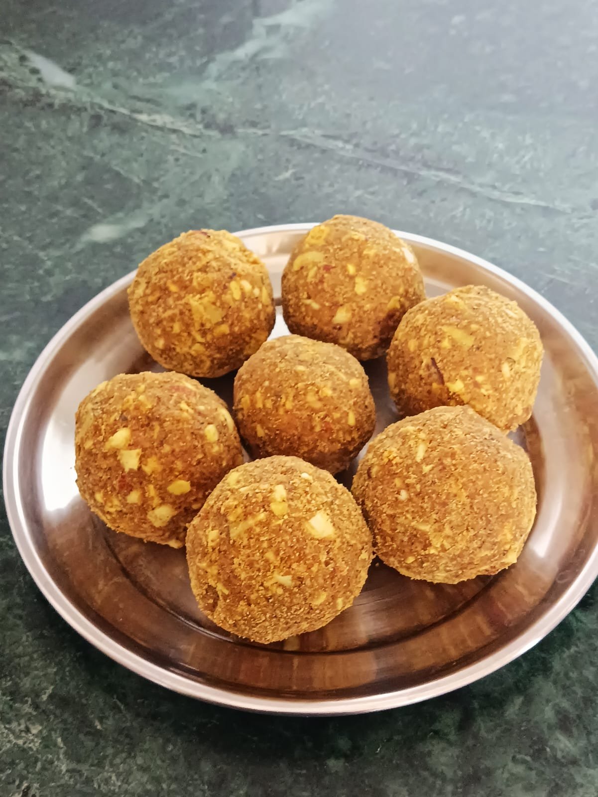 Sonth Ladoo
